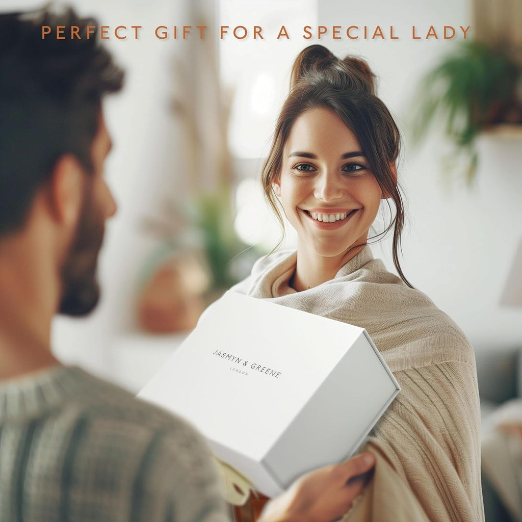 Luxury Spa Birthday Gifts for Women Self Care Gift Set with Lavender - Lullora
